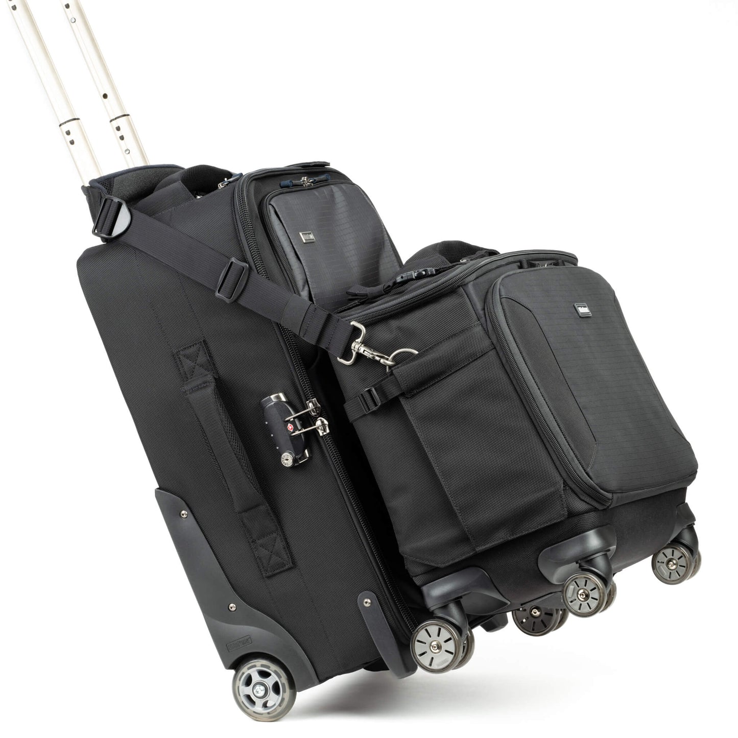 
                  
                    Shoulder strap included with telescoping handle pass-through for piggybacking on other rolling luggage
                  
                