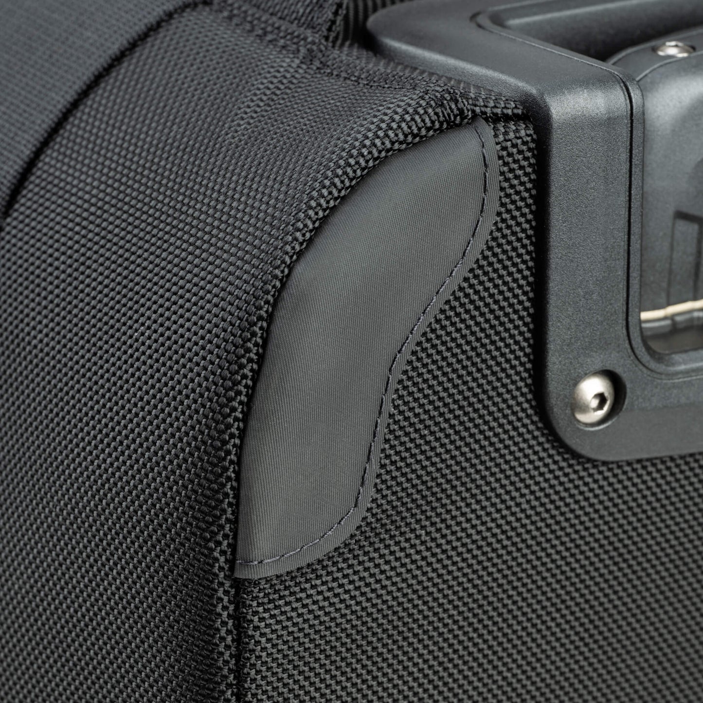 
                  
                    Reinforced corners for increased durability
                  
                